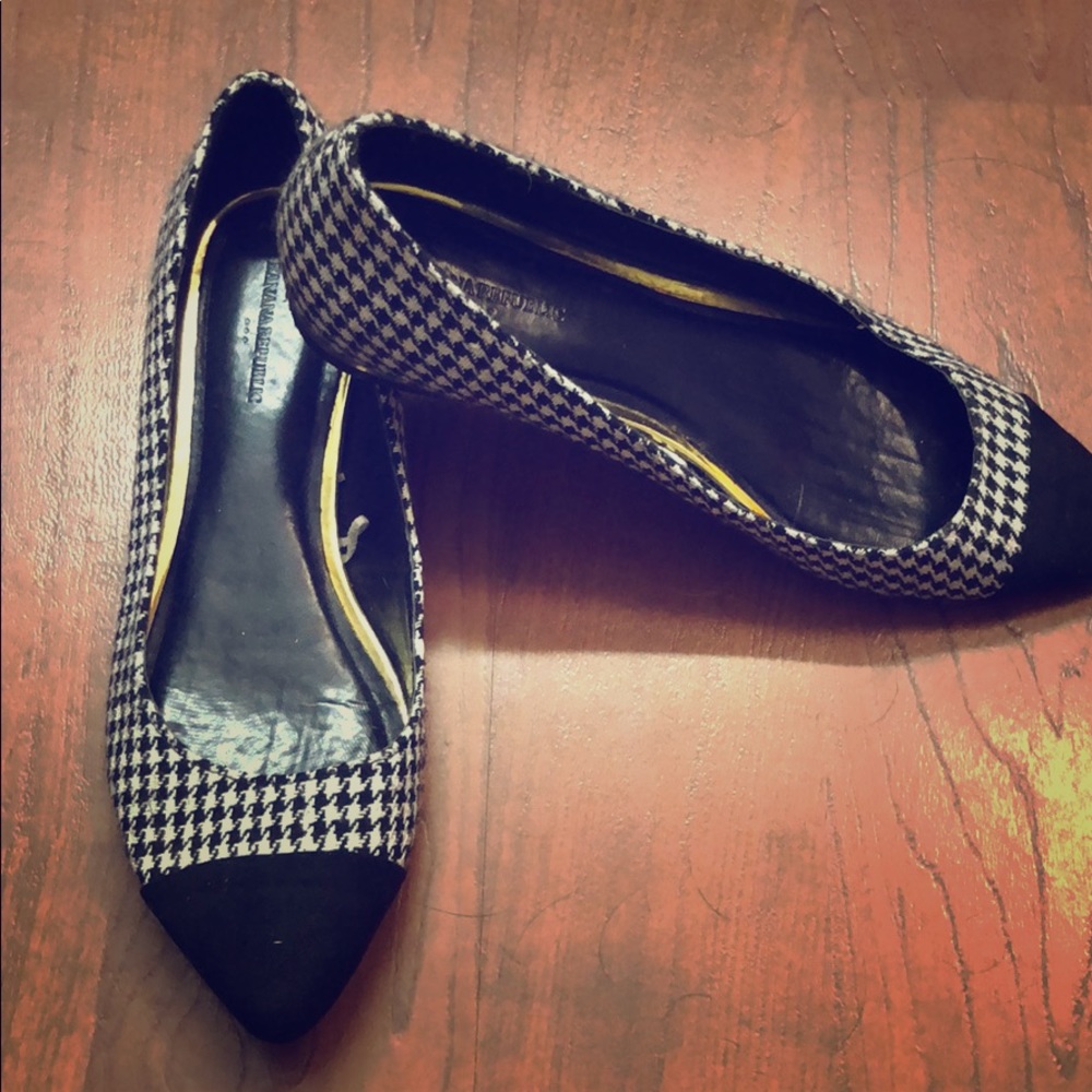 Houndstooth Black and White Banana Republic Flats
